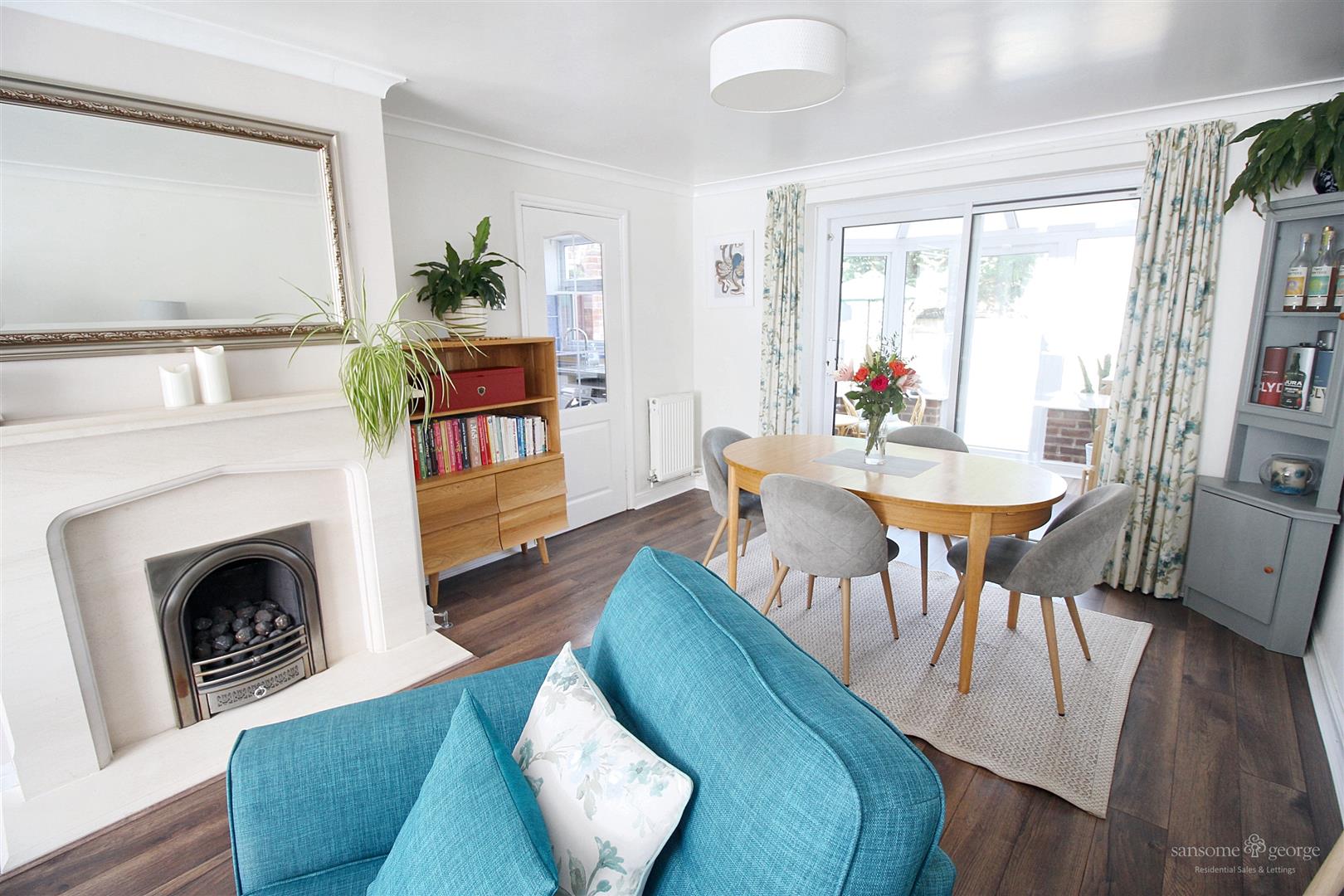 3 bed property in Walmer Close, Reading